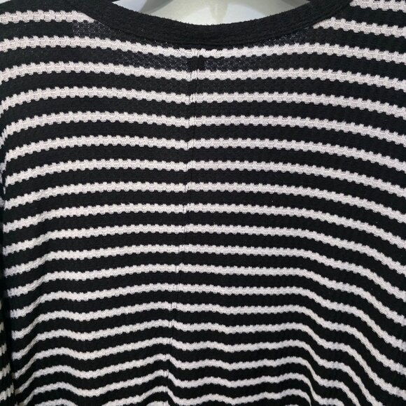 Torrid Plus Size 3X Black White Striped Thermal Waffle Knit Top Cozy Long Sleeve - Picture 10 of 11